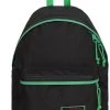 Eastpak PADDED PAKR Sac à Dos Kontrast Clover Unisex -Eastpak Sacs Magasin 0fcd10b1259a4cebae8518da48ae5430