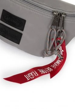 Eastpak SPRINGER Sac Banane Alpha Grey Femme -Eastpak Sacs Magasin 1cf5c4226def4e32a9b838b3e52268f9