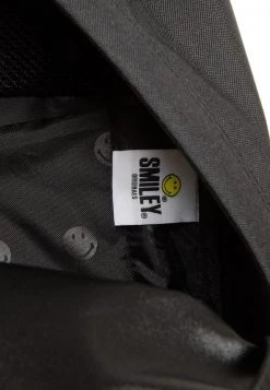 Eastpak OUT OF OFFICE Sac à Dos Smiley Graffiti Black Unisex -Eastpak Sacs Magasin 237c9682dad5495f86f5a9e3c075761f