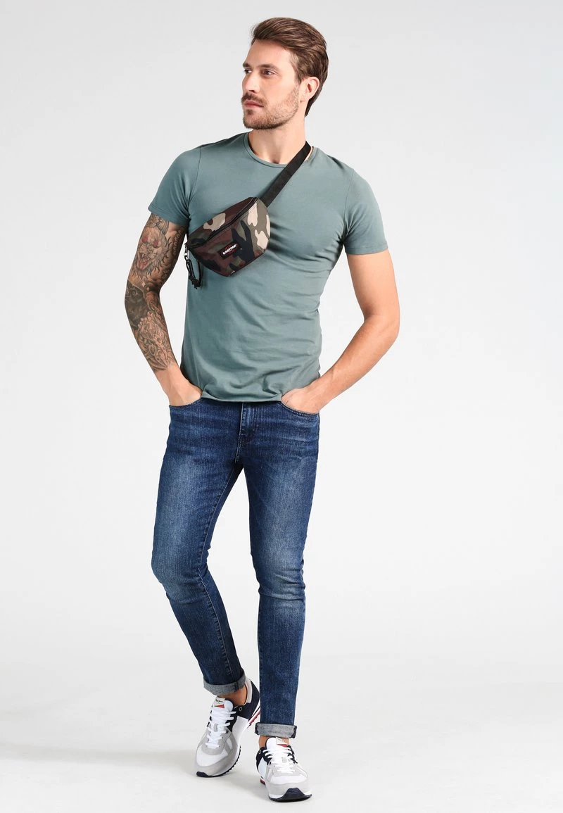 Eastpak SPRINGER Sac Banane Camo Unisex 3 Eastpak SPRINGER Sac Banane Camo Unisex