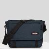 Eastpak CORE COLORS Sac Bandoulière Dark Blue Denim Unisex -Eastpak Sacs Magasin 99024d586c4a450186ef7f26adb25e10