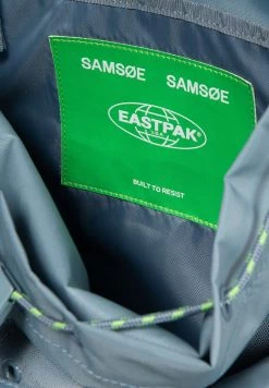 Eastpak Unisex Sac à Dos Samsøe Blue -Eastpak Sacs Magasin d2ce550c054d4f1b8c2248af4e035534